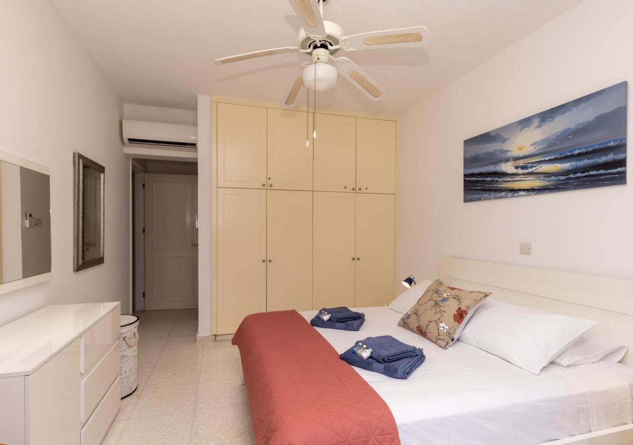 105 Kings Palace - Fabulous 2 Bed, 2 Bath, Large Patio With Garden - Sea Views Paphos Ngoại thất bức ảnh