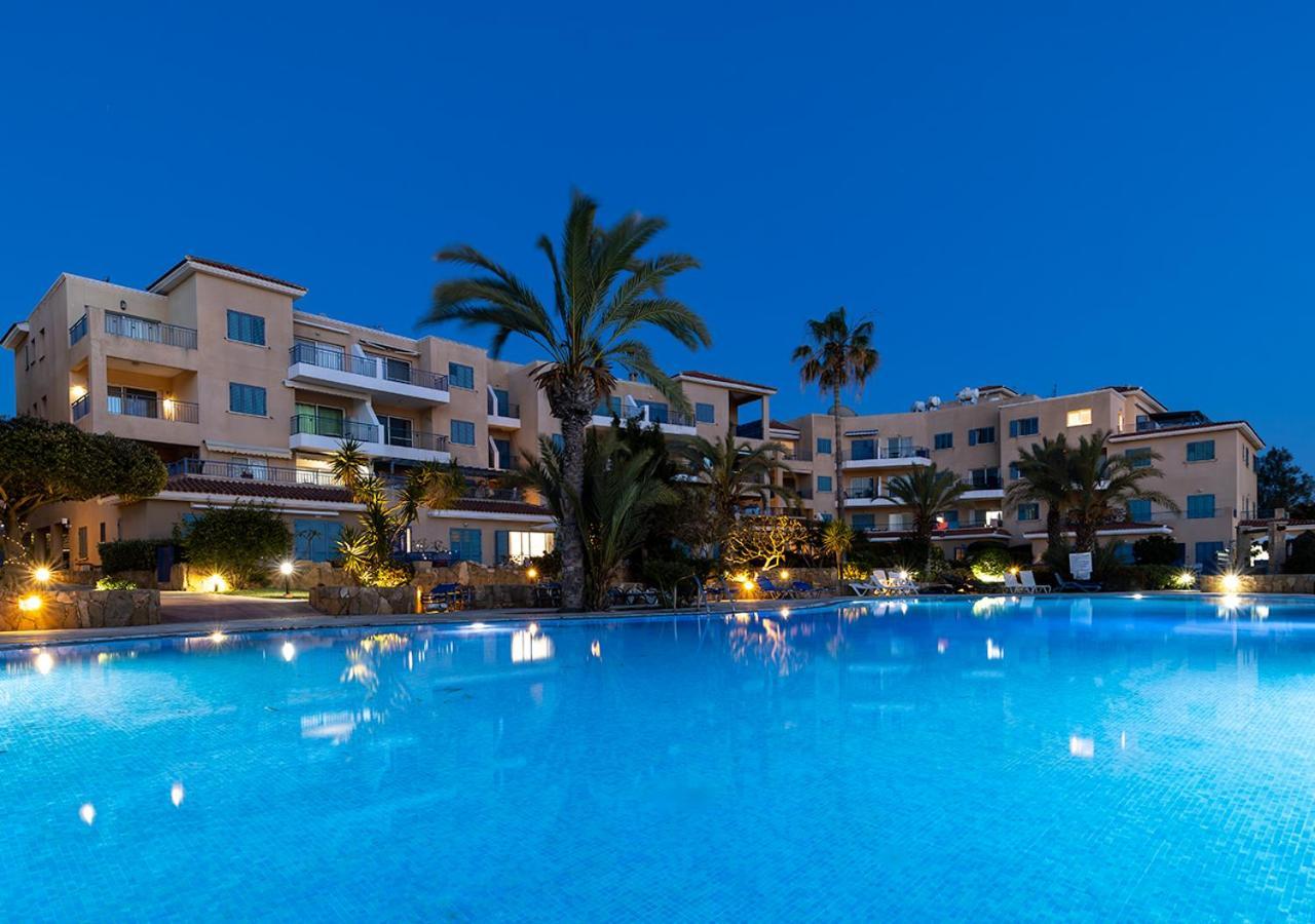 105 Kings Palace - Fabulous 2 Bed, 2 Bath, Large Patio With Garden - Sea Views Paphos Ngoại thất bức ảnh