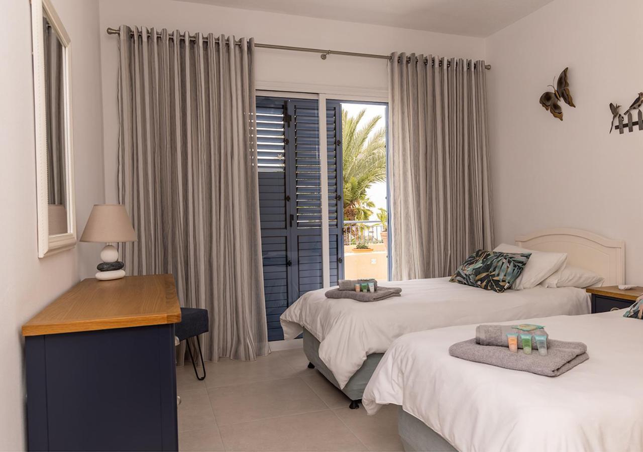 105 Kings Palace - Fabulous 2 Bed, 2 Bath, Large Patio With Garden - Sea Views Paphos Ngoại thất bức ảnh