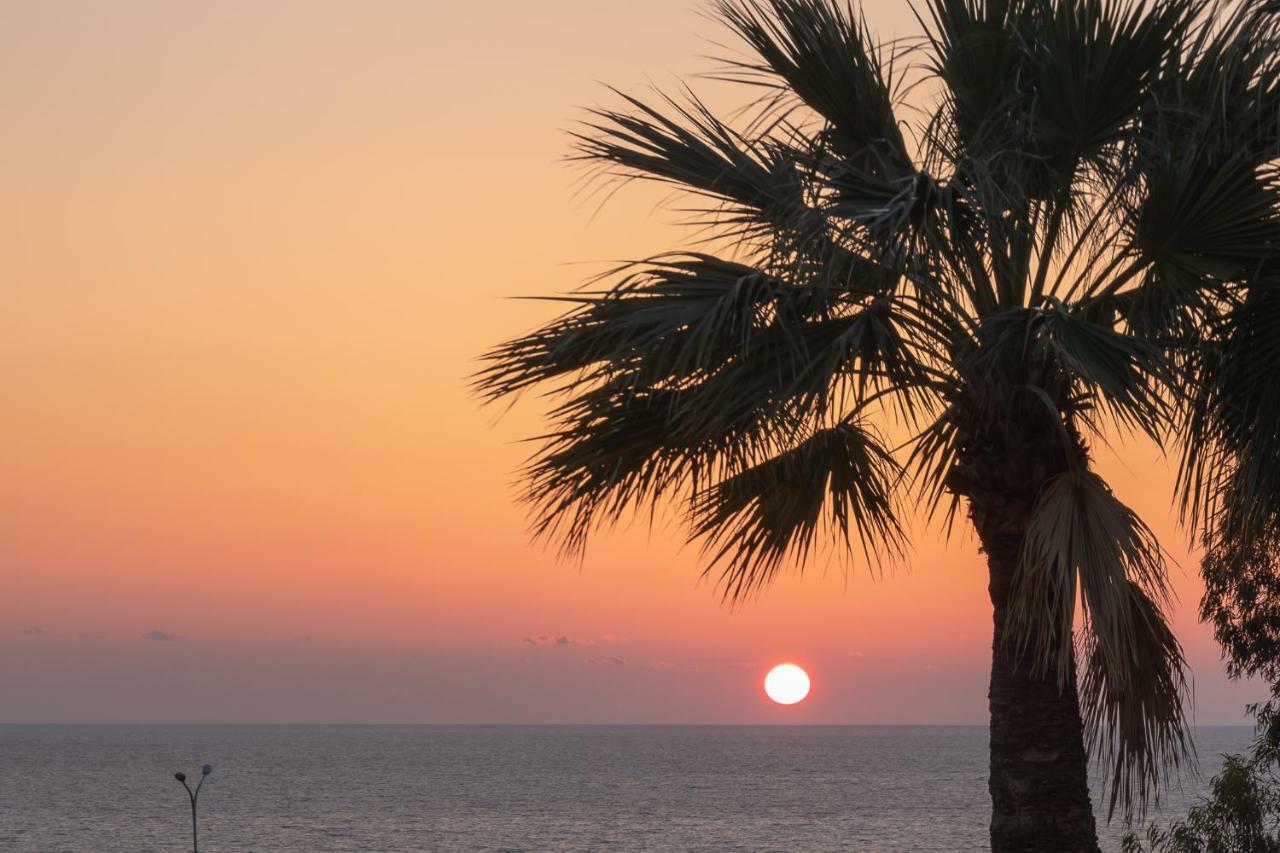 105 Kings Palace - Fabulous 2 Bed, 2 Bath, Large Patio With Garden - Sea Views Paphos Ngoại thất bức ảnh