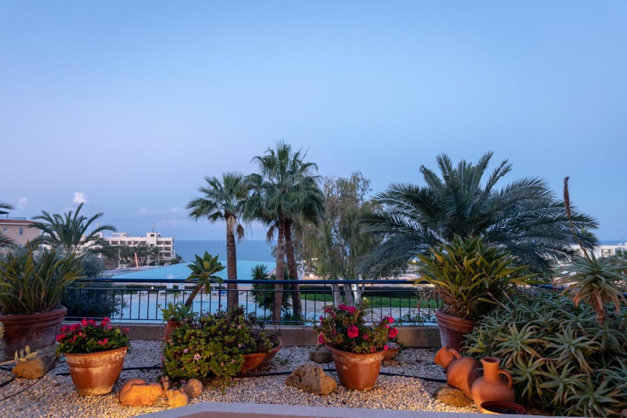 105 Kings Palace - Fabulous 2 Bed, 2 Bath, Large Patio With Garden - Sea Views Paphos Ngoại thất bức ảnh