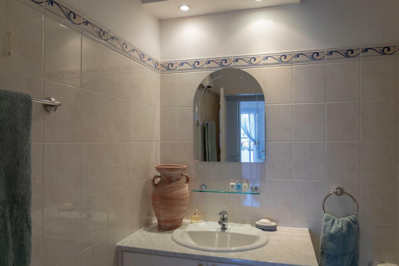 105 Kings Palace - Fabulous 2 Bed, 2 Bath, Large Patio With Garden - Sea Views Paphos Ngoại thất bức ảnh